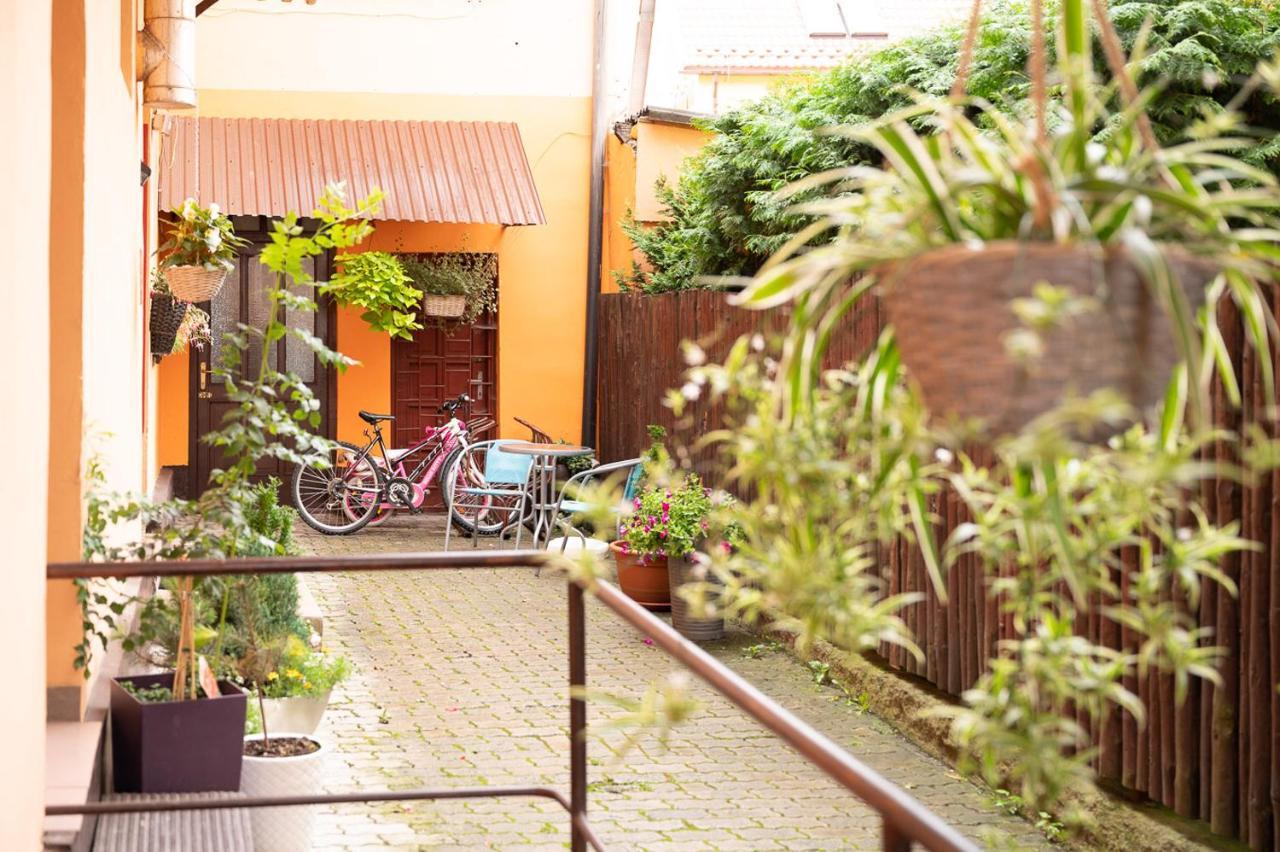 2- Postelova Izba S Kupelnou Emka V Penzion Trstená Exterior foto