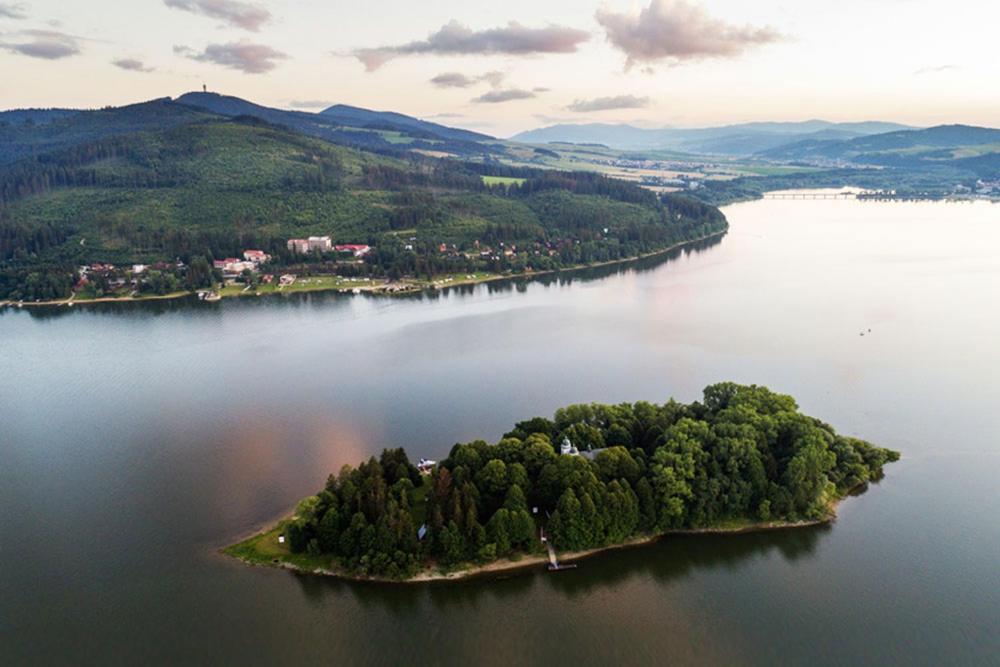 2- Postelova Izba S Kupelnou Emka V Penzion Trstená Exterior foto